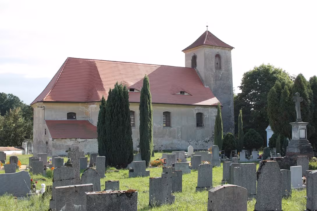 Dnešní pohled – kostel svatého Jošta (Dolní Pertoltice)
