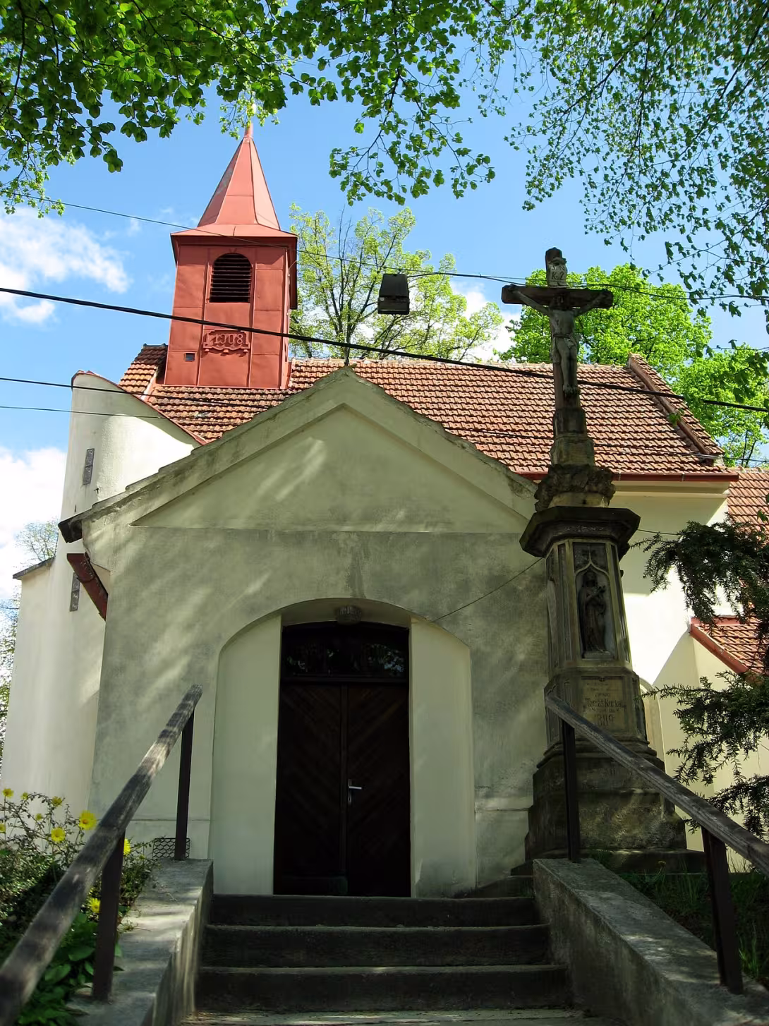 Dnešní pohled – kostel svatého Kříže (Nebovidy)