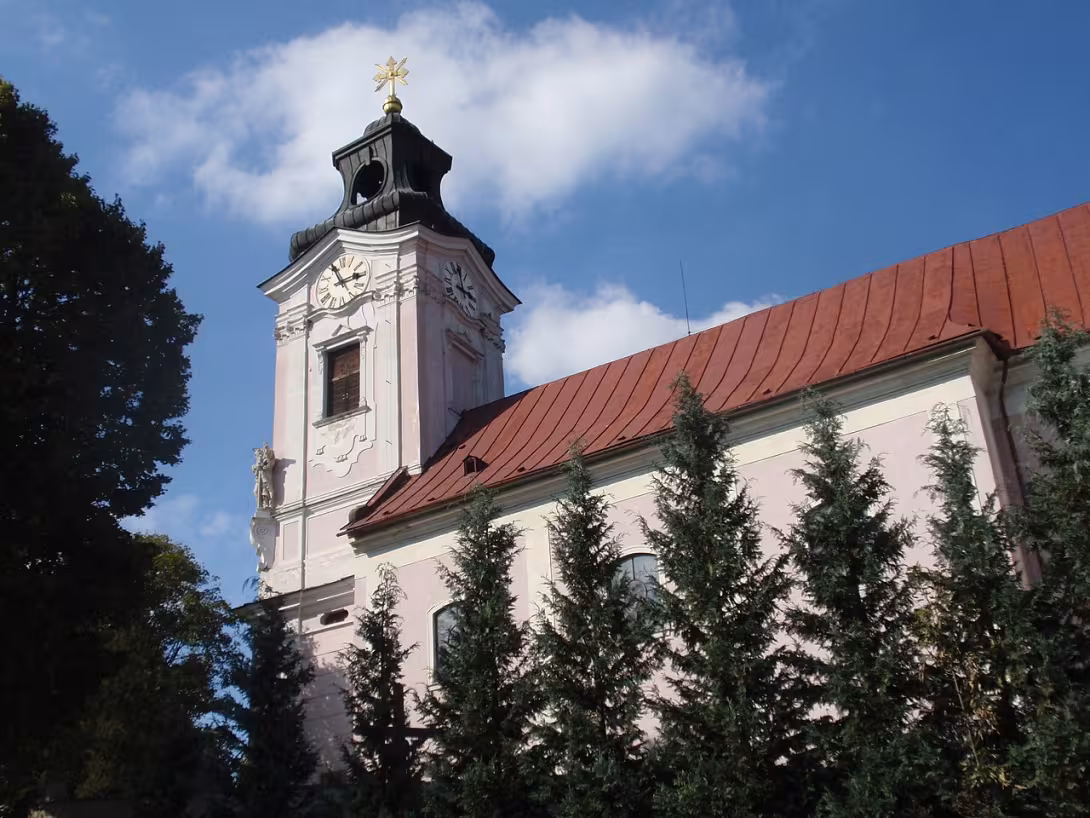 Dnešní pohled – kostel svatého Petra a Pavla (Tasov)