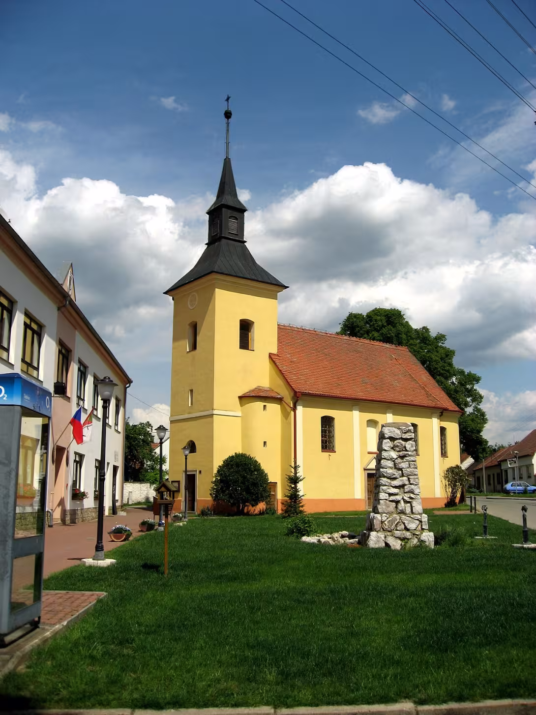 Dzisiejszy widok – kostel svatého Vavřince (Malhostovice)