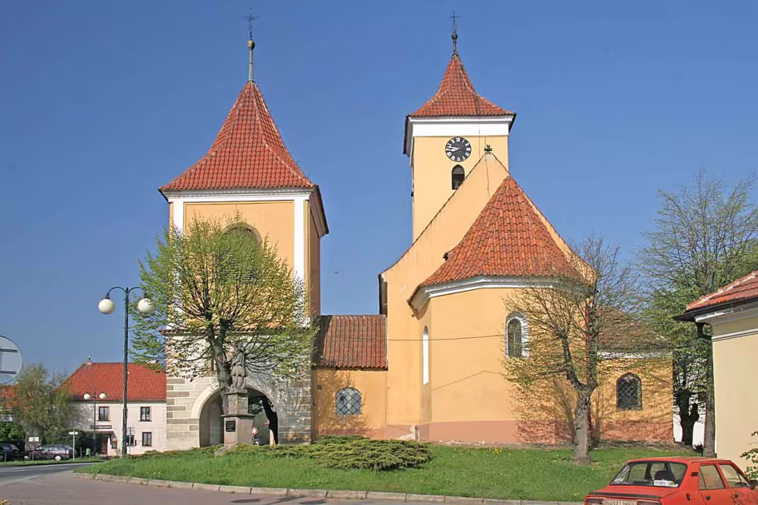 Dzisiejszy widok – kostel svatého Václava v Nehvizdech