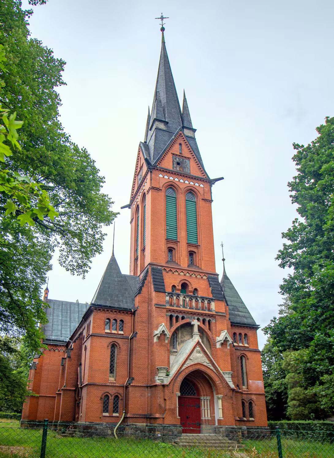 Dnešní pohled – Červený kostel ve Varnsdorfu