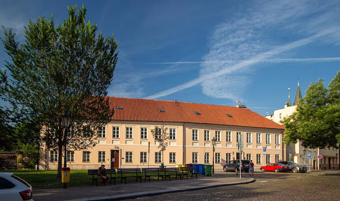 Dnešní pohled – Apolinářská