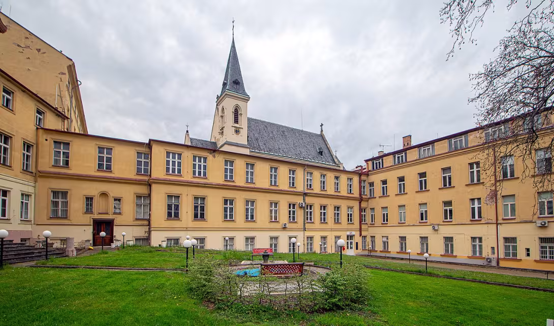Dnešní pohled – Klášter Sacré Coeur v Praze