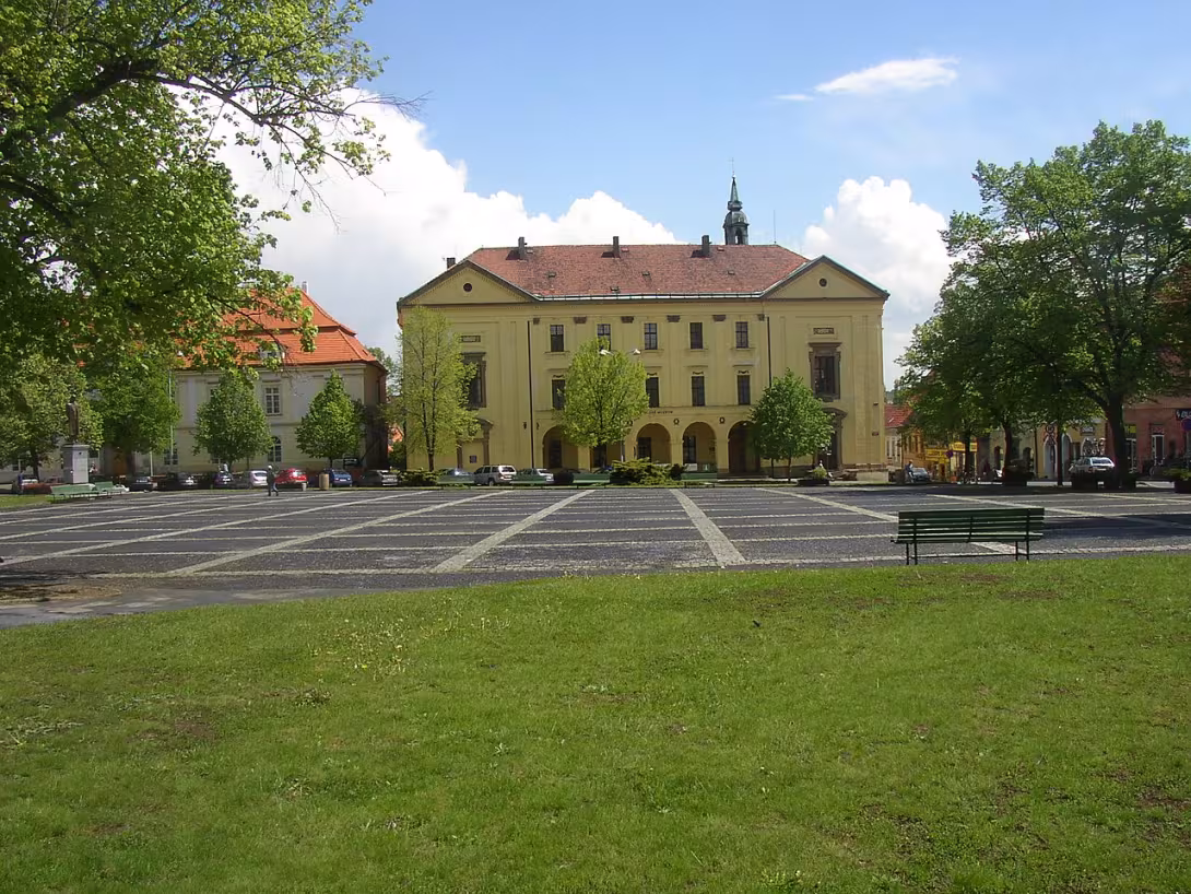 Dnešní pohled – Piaristická kolej s kaplí Panny Marie
