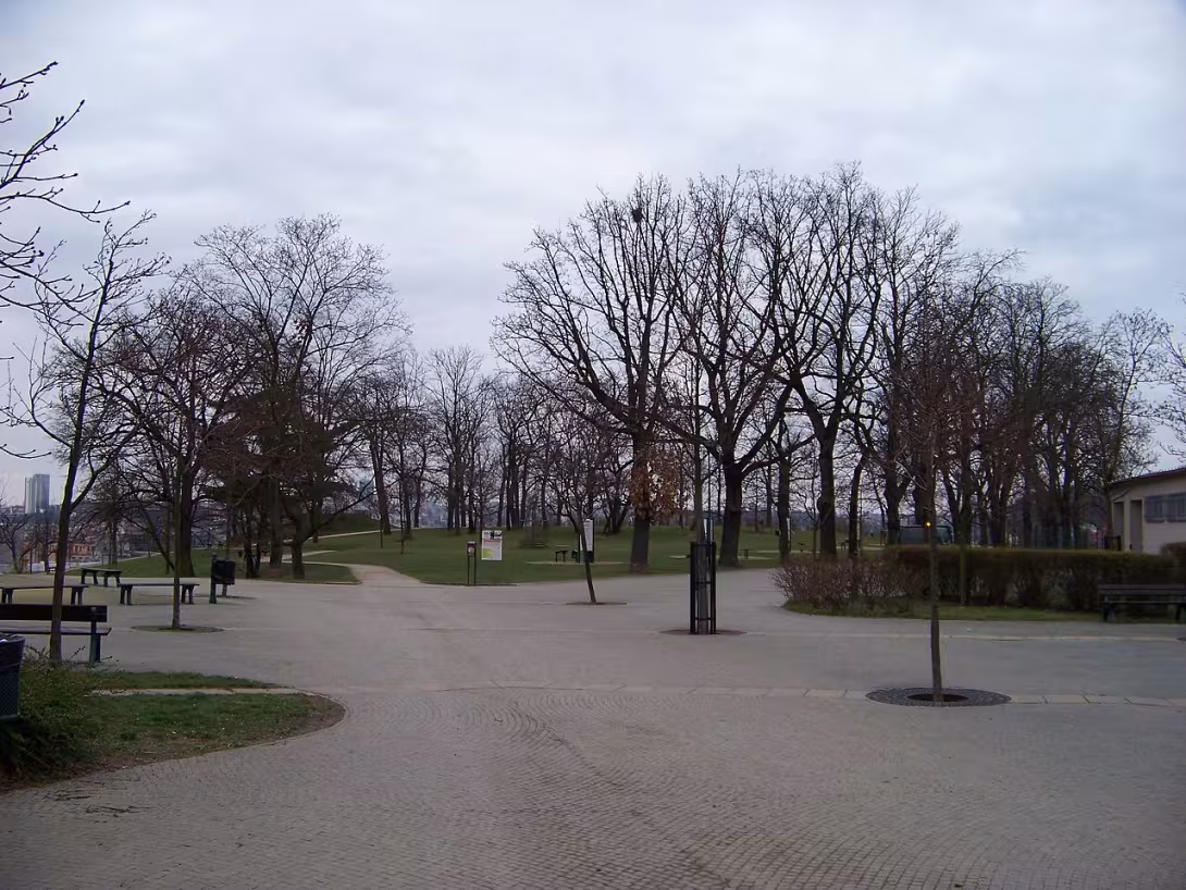 Dnešní pohled – Park Sacré Coeur