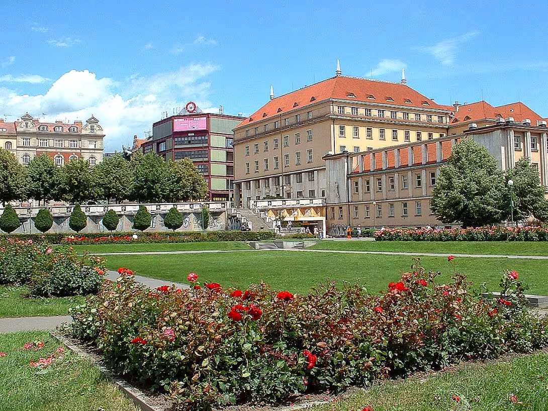 Areál ministerských budov pod Emauzy