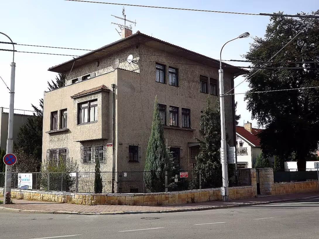 B. Němcové 52