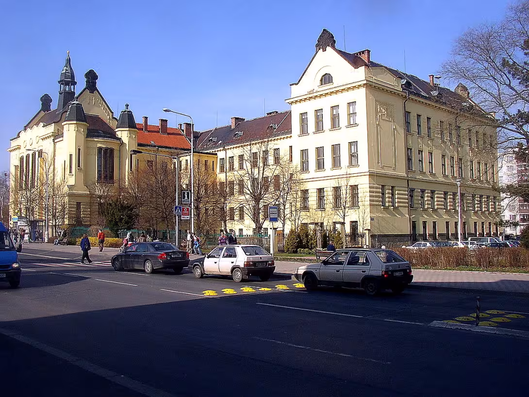 Budova Gymnázia Kladno