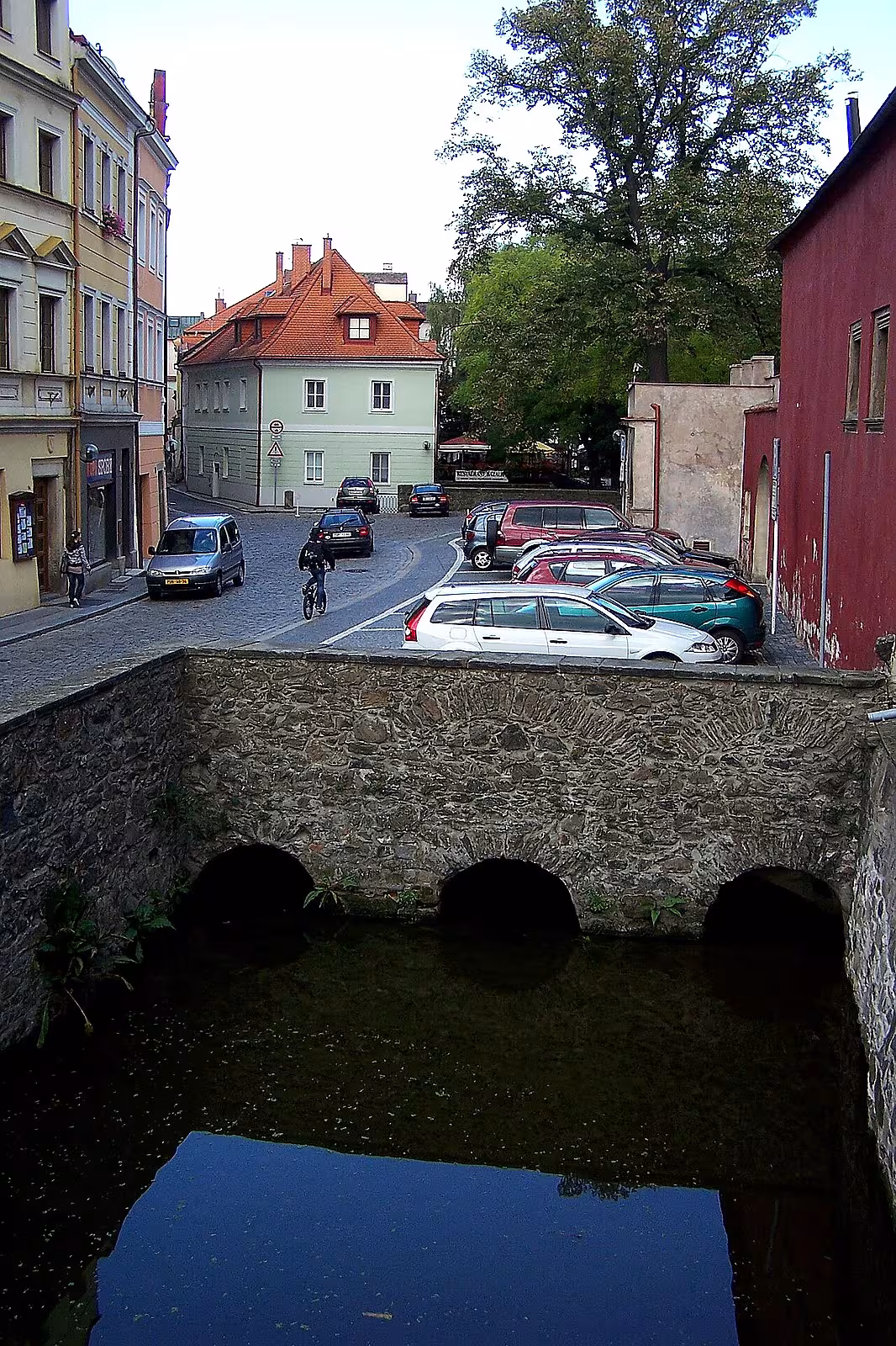 Císařský náhon s mostem