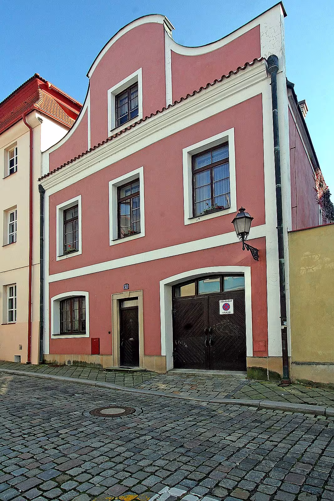 Dlouhá 12