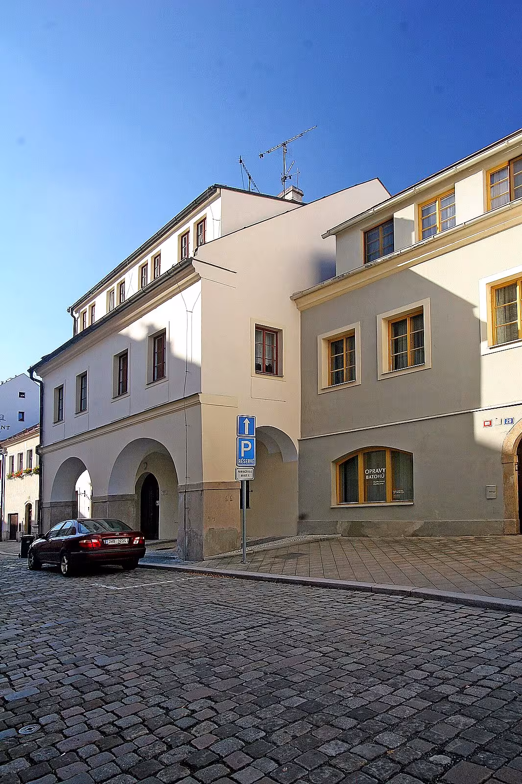 Dlouhá 27