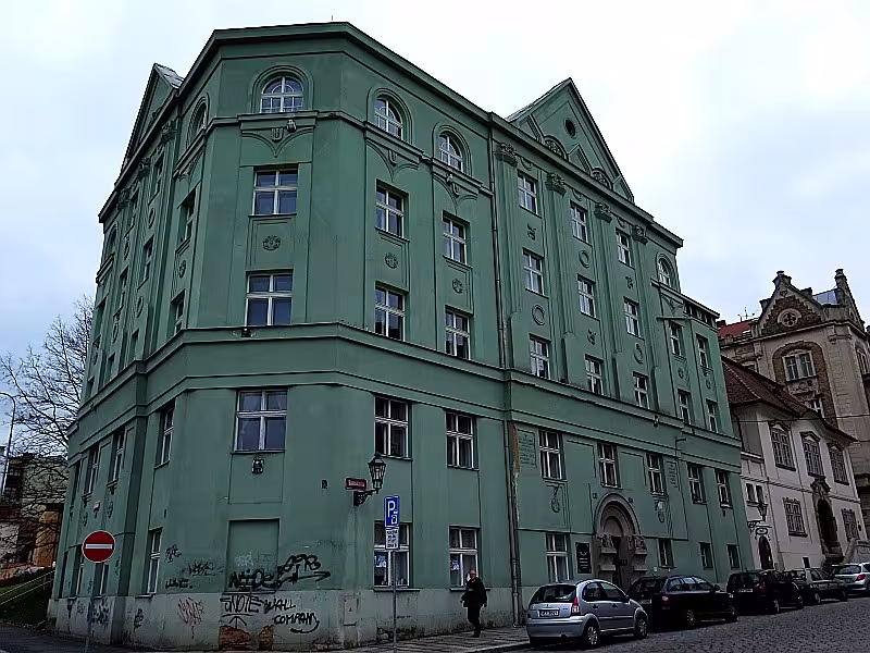 Dominikánská 16