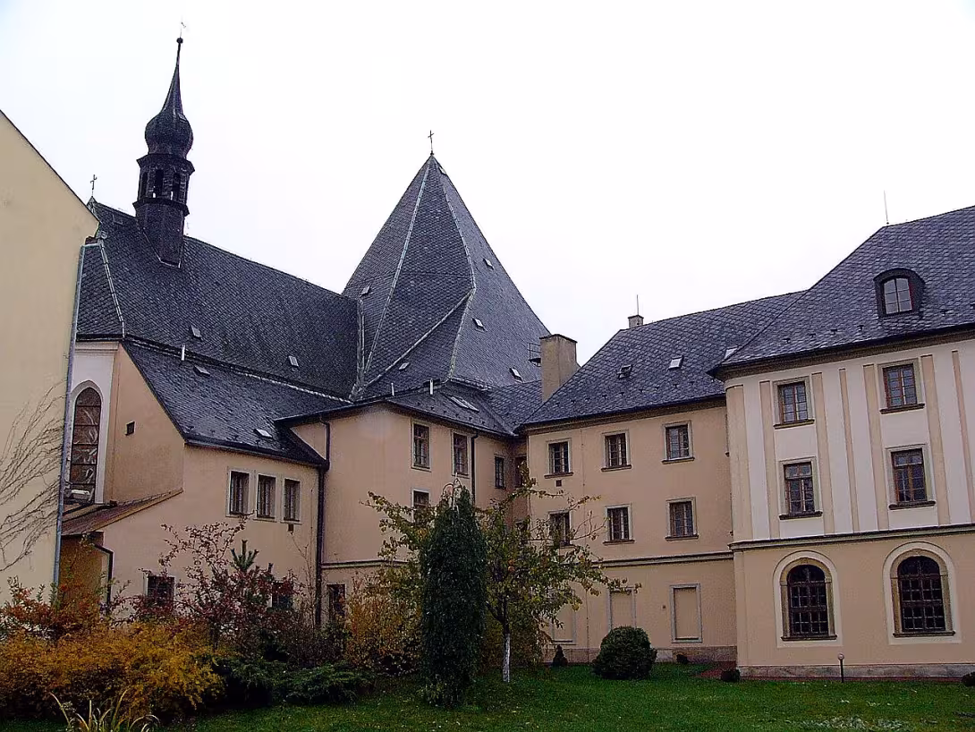 Dominikánský klášter – bývalý františkánský