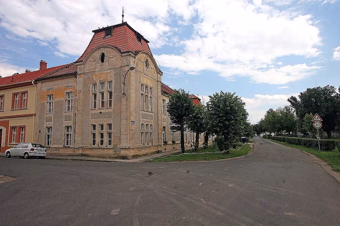 Dukel. hrdinů 45