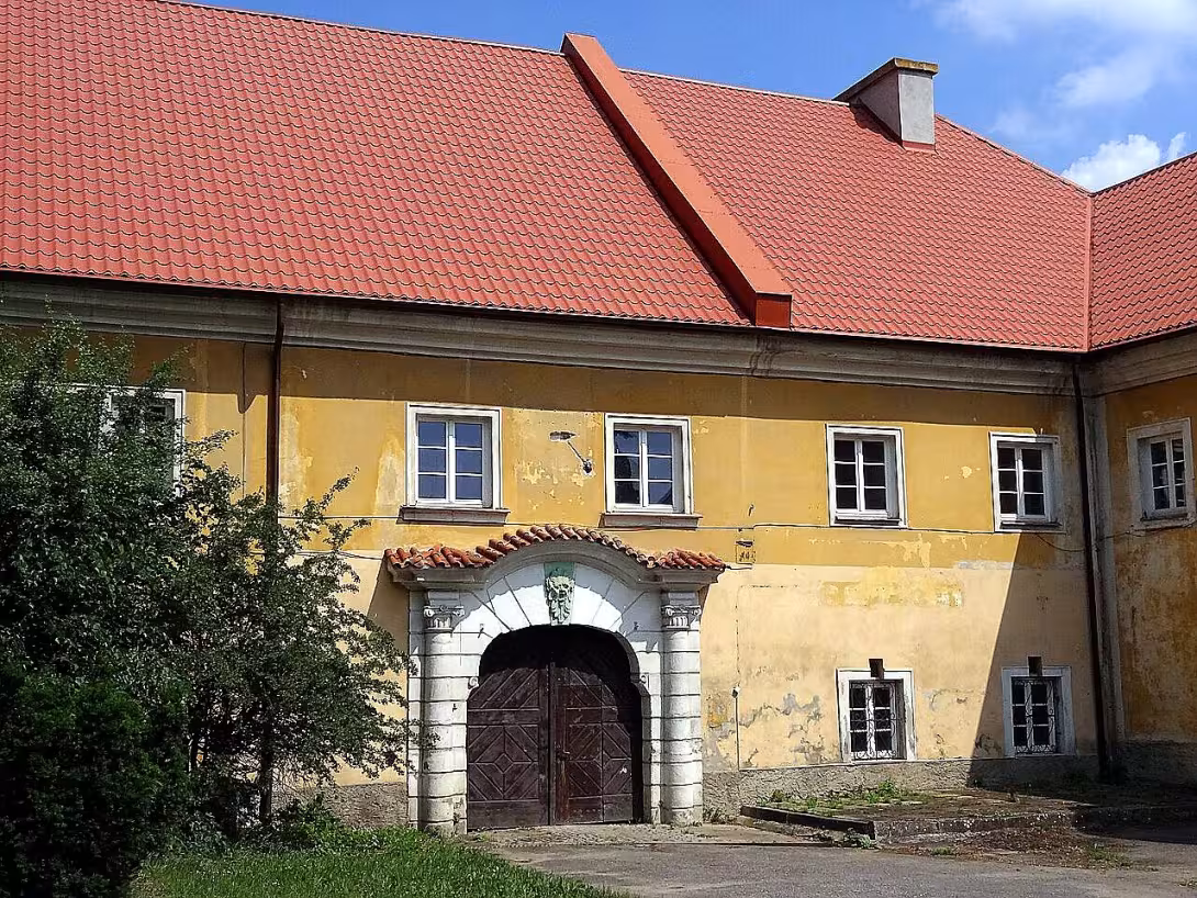 Dvůr čp. 7, 8, 106