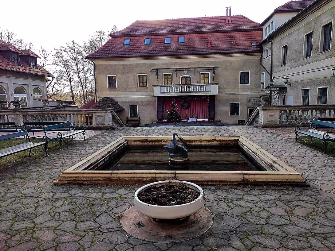 Porubský zámek