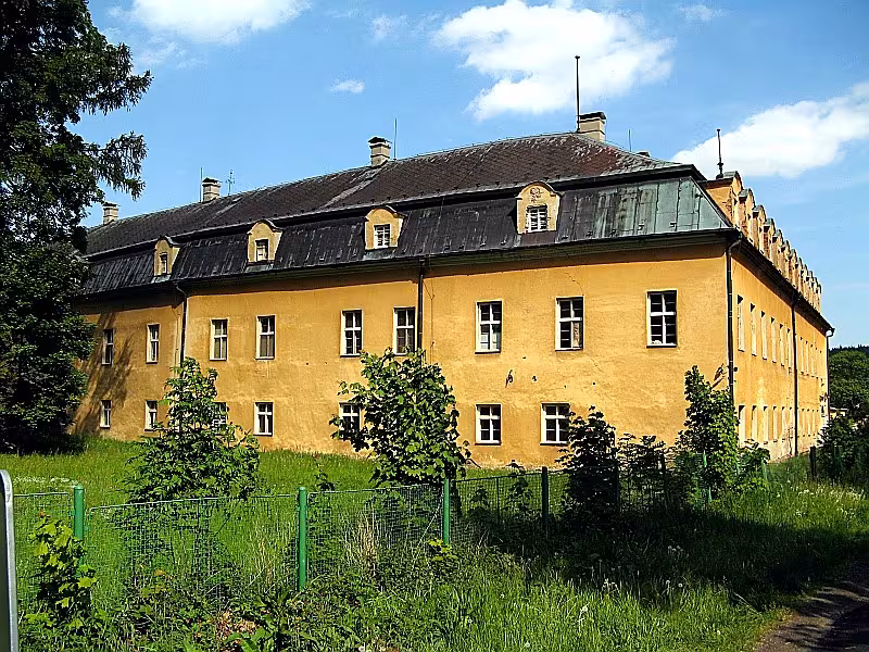 Zámek Hošťálkovy