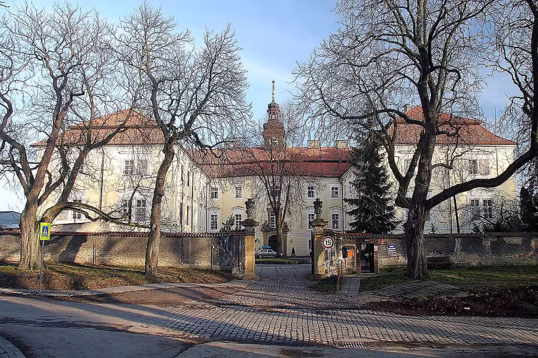 Zámek Rožďalovice