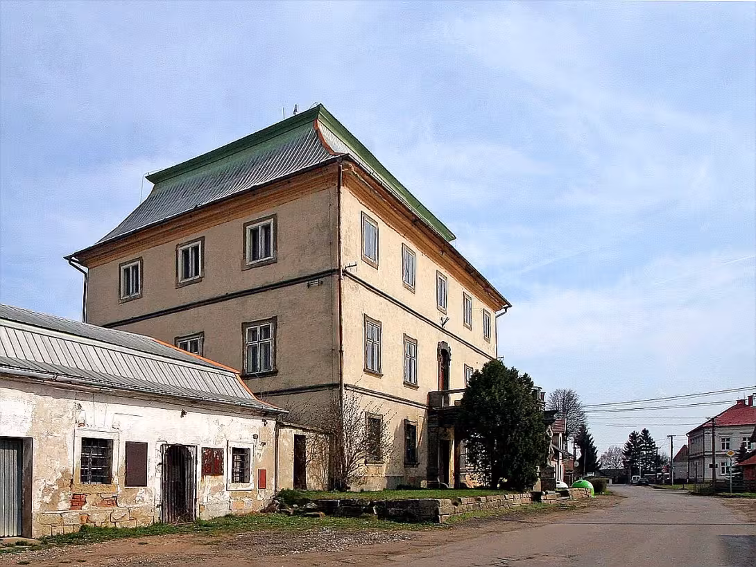 Zámek Volanice
