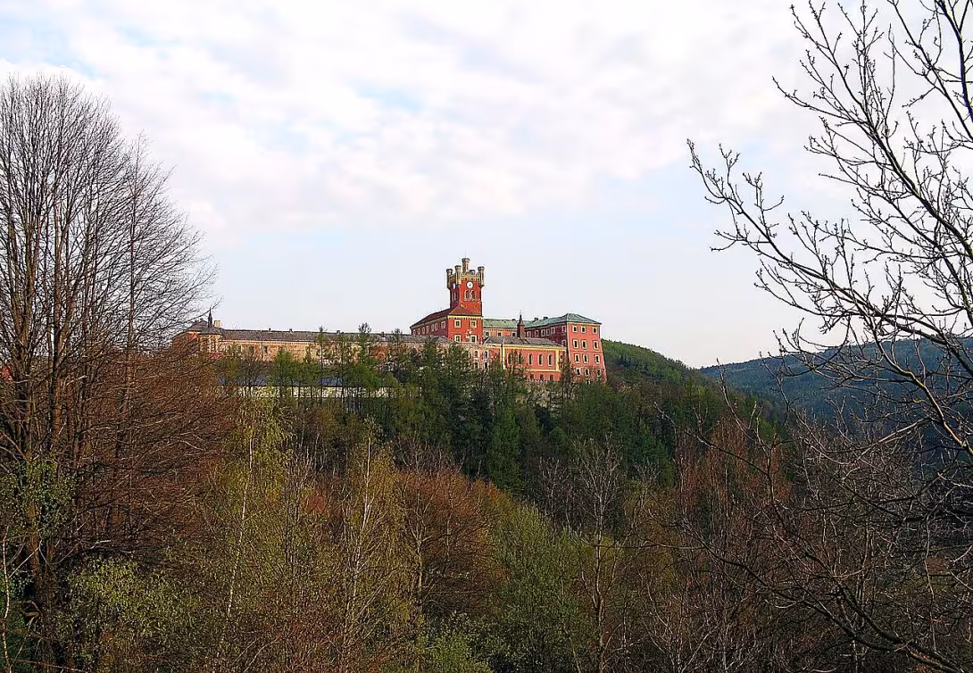 hrad Mírov