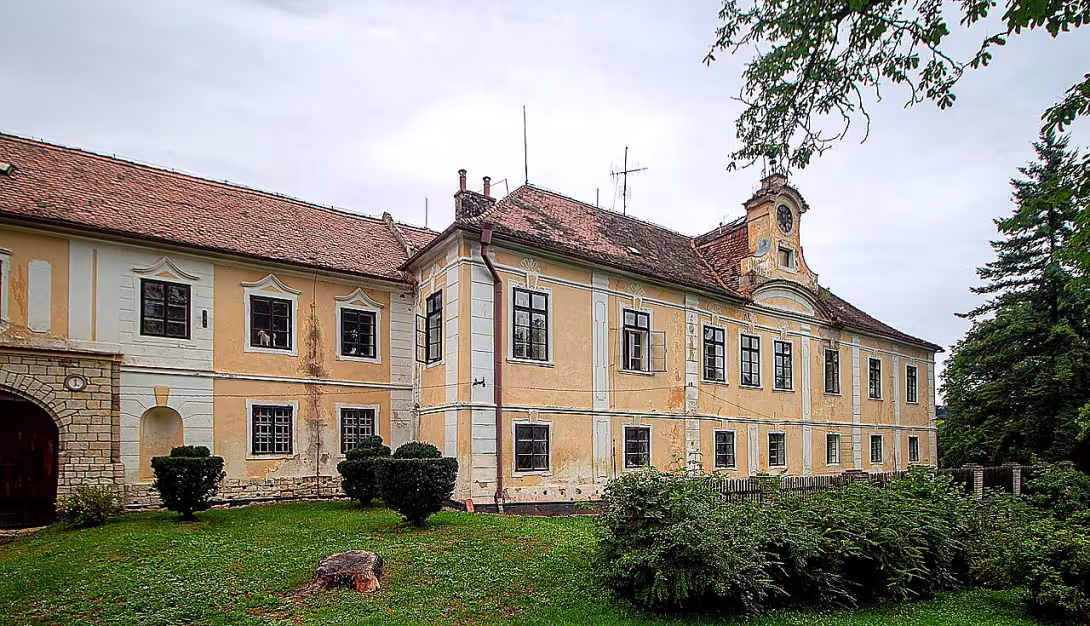 zámek Domoušice