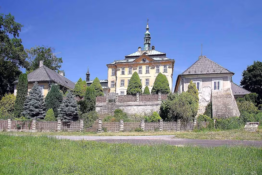 zámek Jičíněves