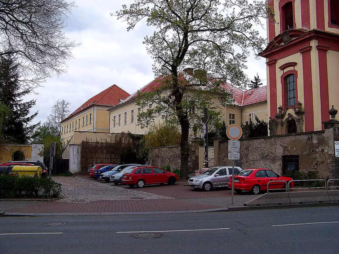 zámek Uhříněves