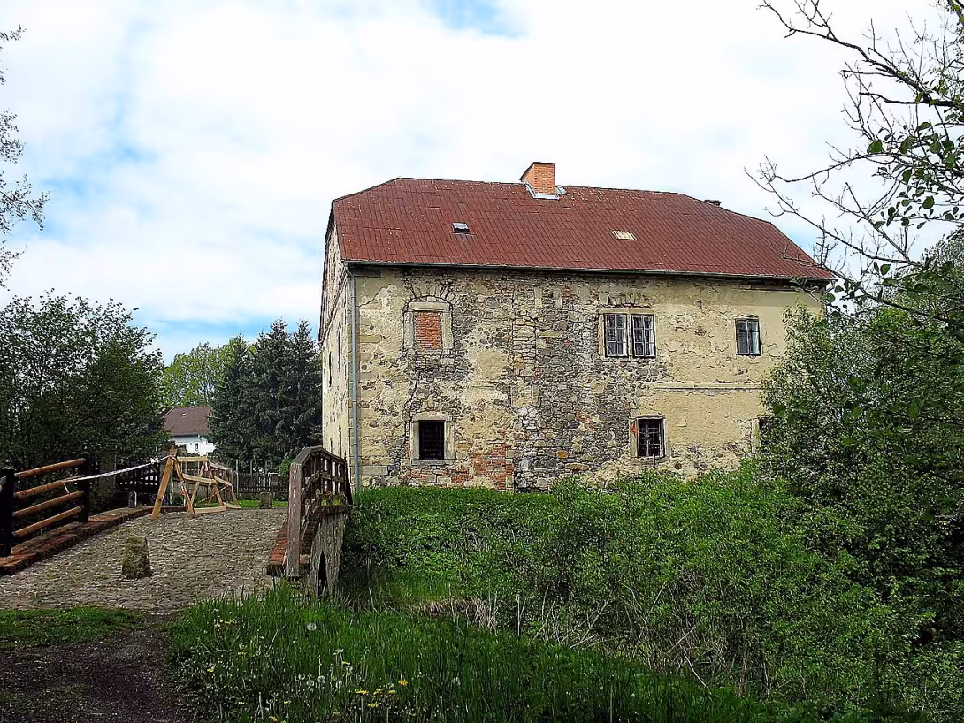 Červený dvůr (Markvartice)