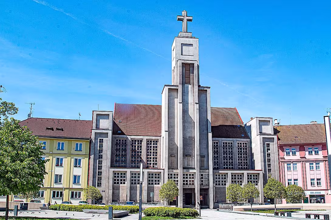 Kostel Božského srdce Páně (Pražské Předměstí)