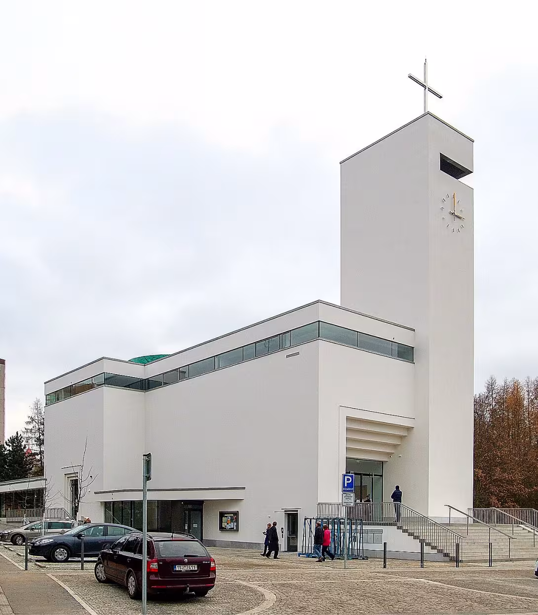 Kostel Krista Spasitele a komunitní centrum Praha-Barrandov