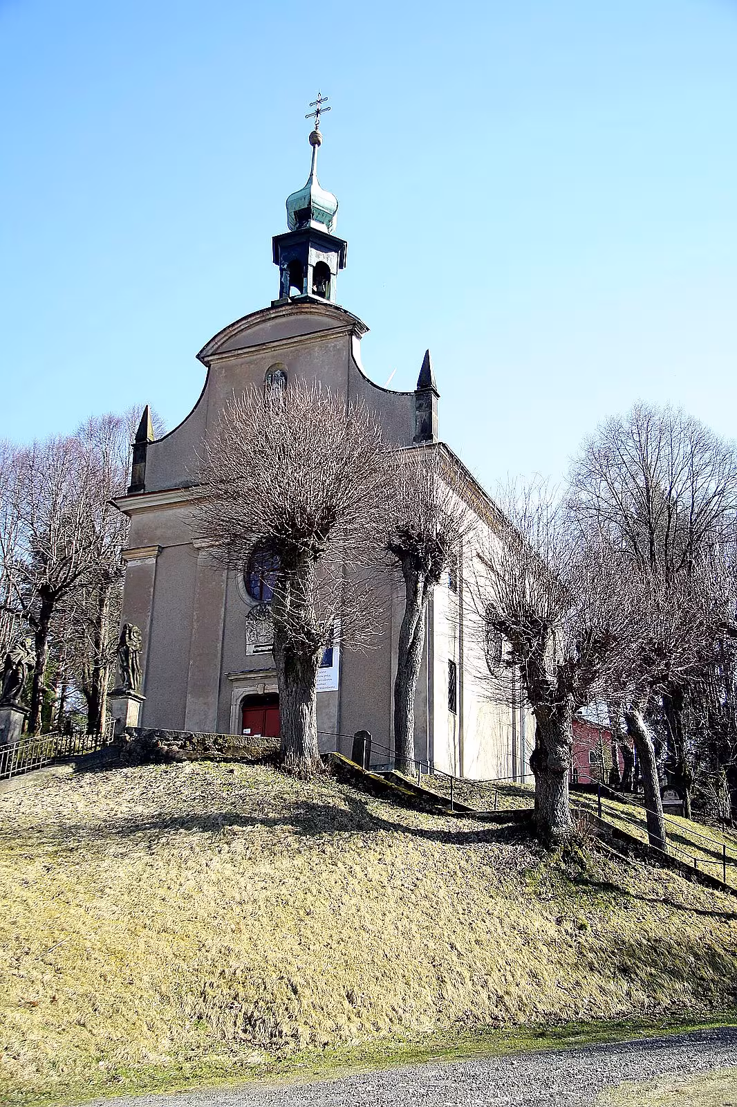 Kostel Nanebevzetí Panny Marie (Vilémov)