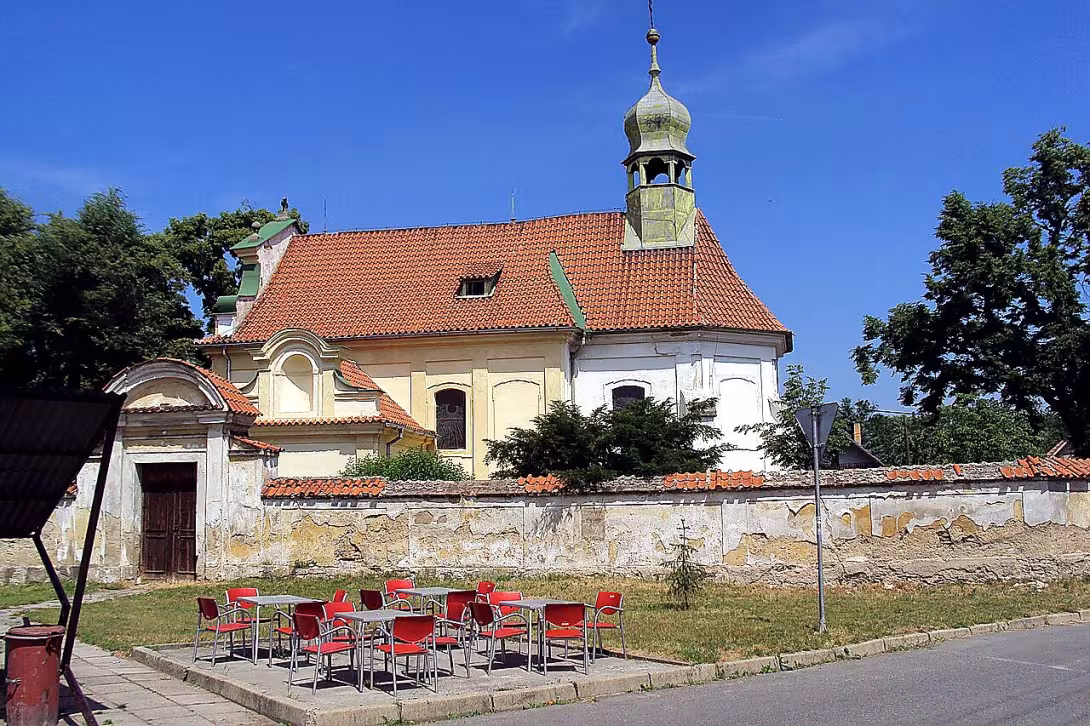 Kostel Nanebevzetí Panny Marie (Lobkovice)