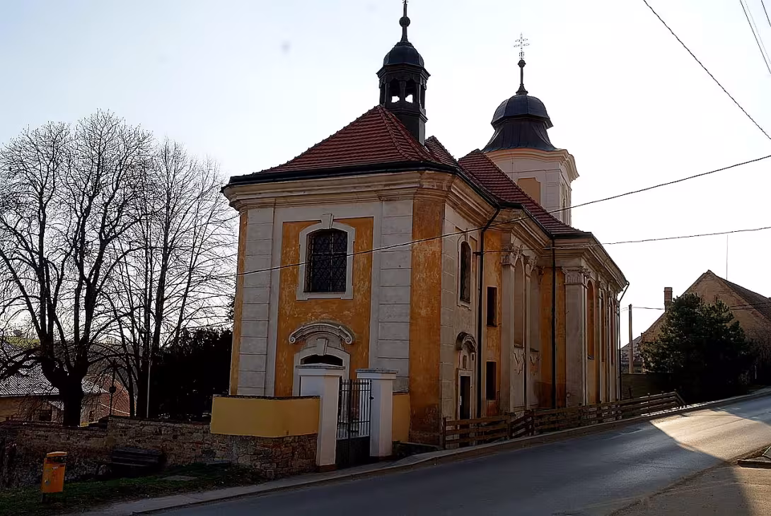 Kostel Nanebevzetí Panny Marie (Únětice)