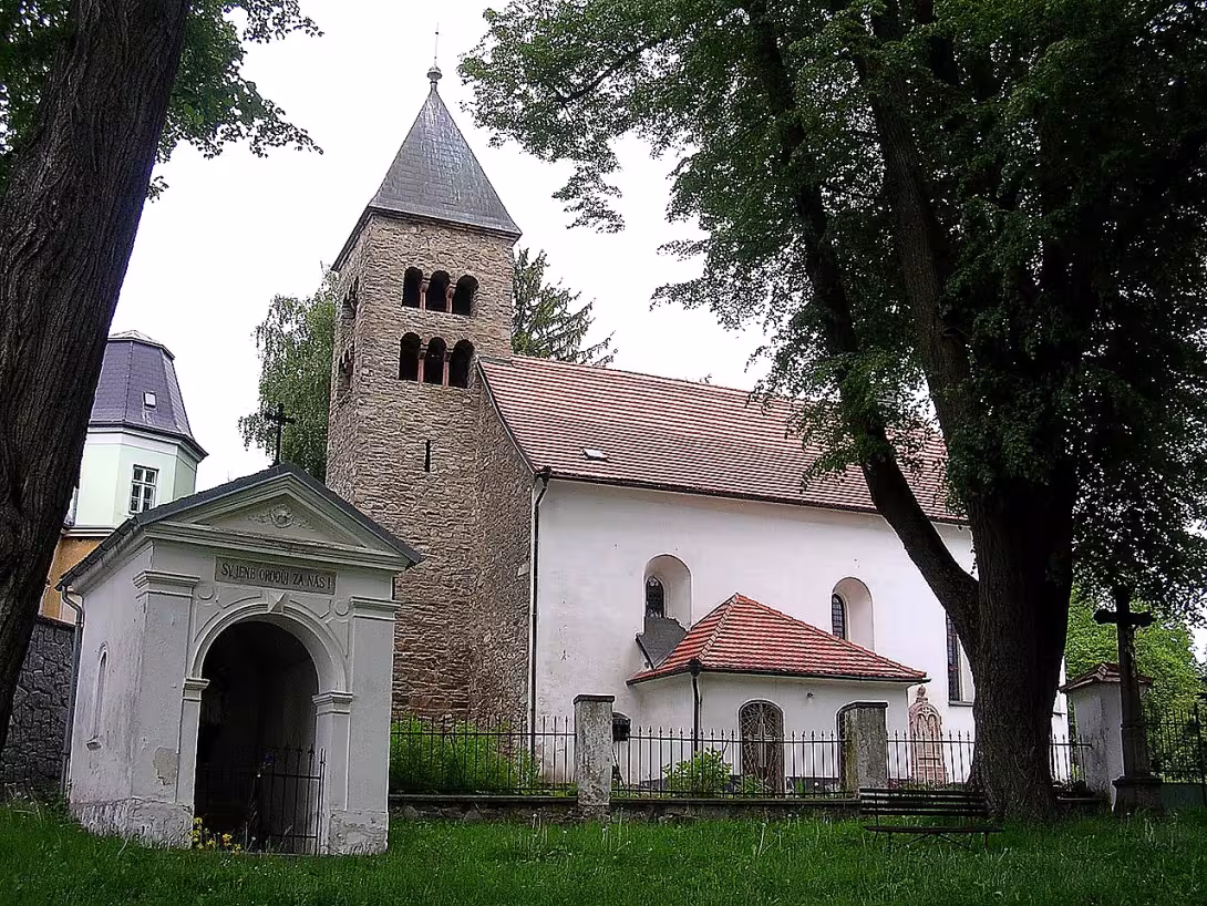 Kostel Nanebevzetí Panny Marie (Neustupov)