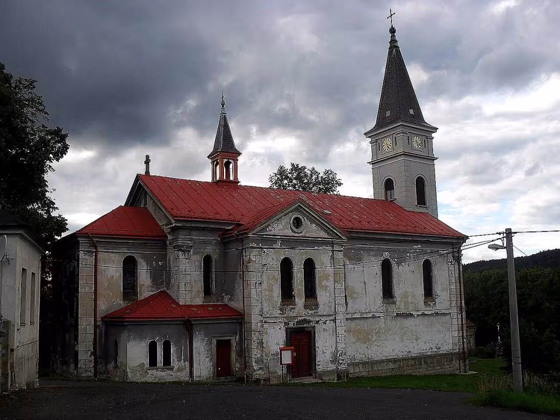Kostel Navštívení Panny Marie (Lučany nad Nisou)