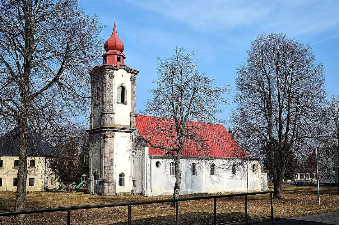 Kostel Nejsvětější Trojice (Nová Ves)