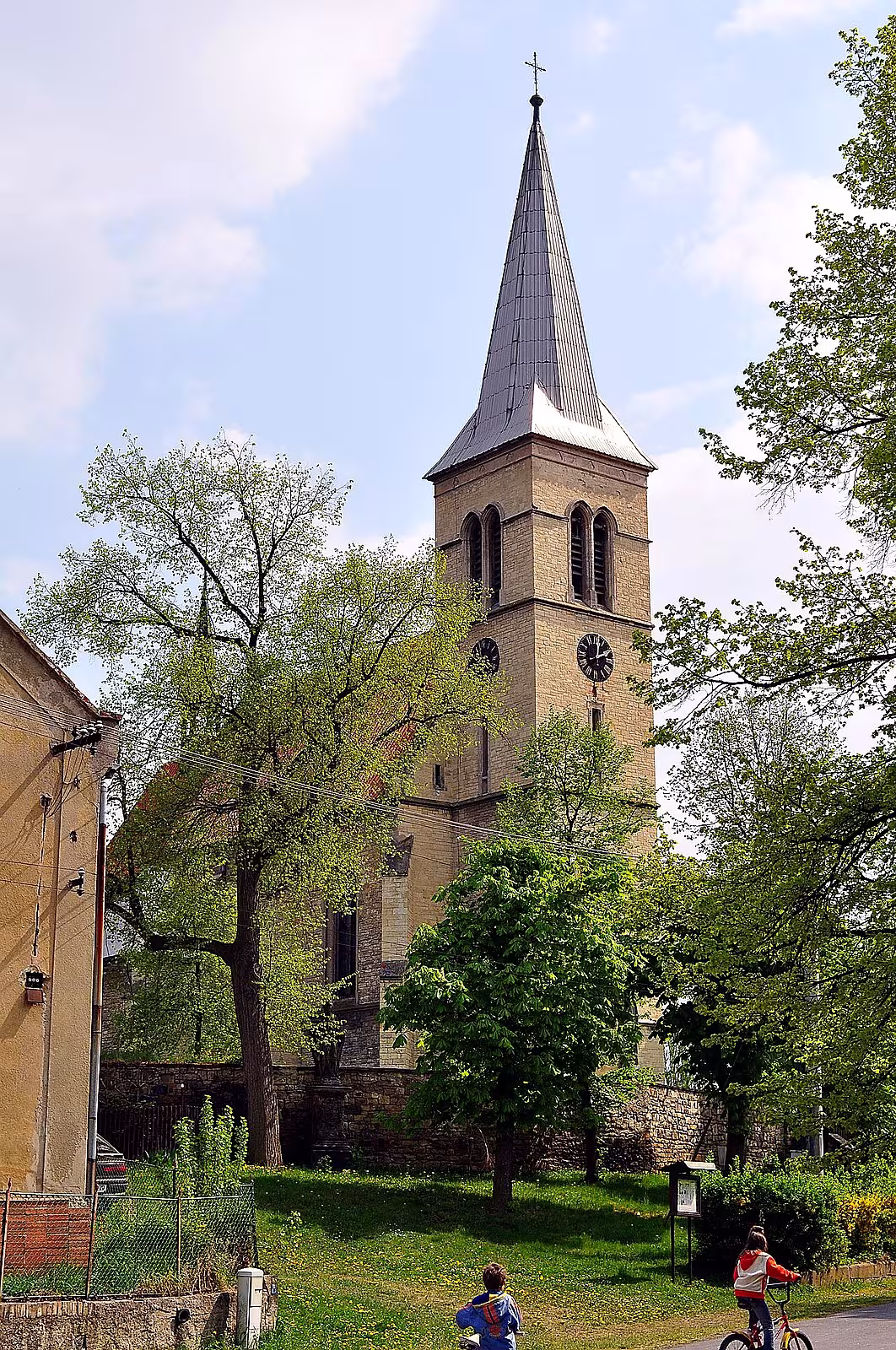 Kostel Povýšení svatého Kříže (Radonice nad Ohří)