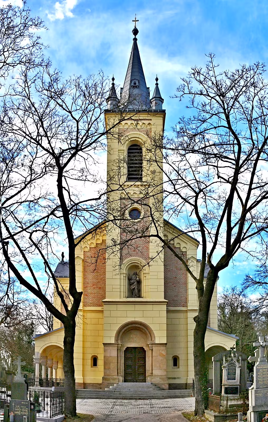 Kostel svatého Filipa a Jakuba (Praha 5)