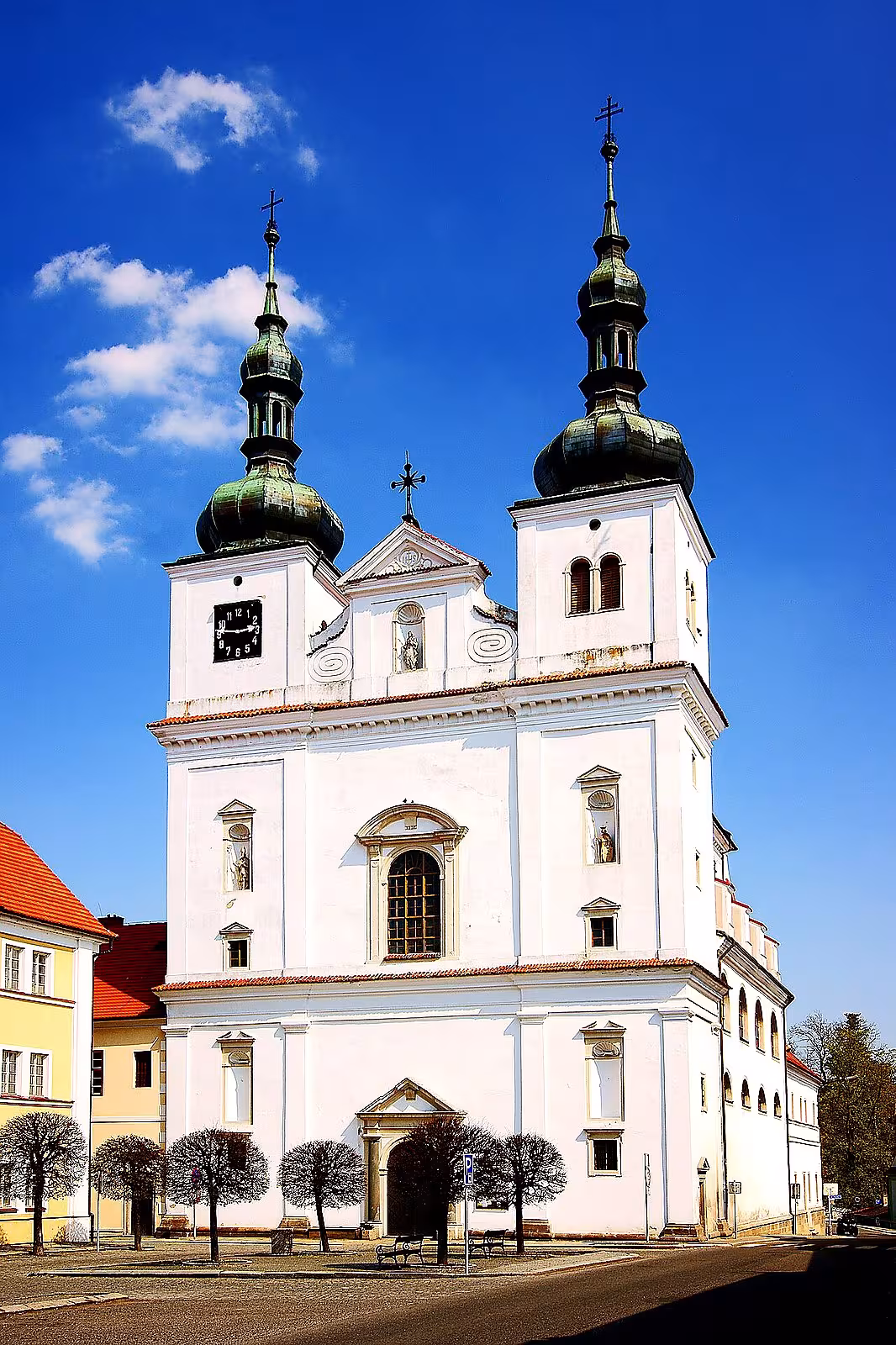 Kostel svatého Františka Xaverského a svatého Ignáce z Loyoly v Březnici