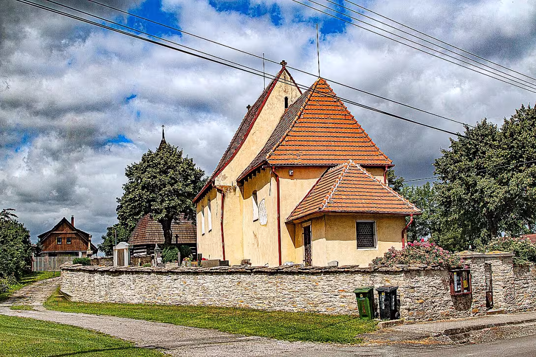 Kostel svatého Jana Křtitele (Rohenice)