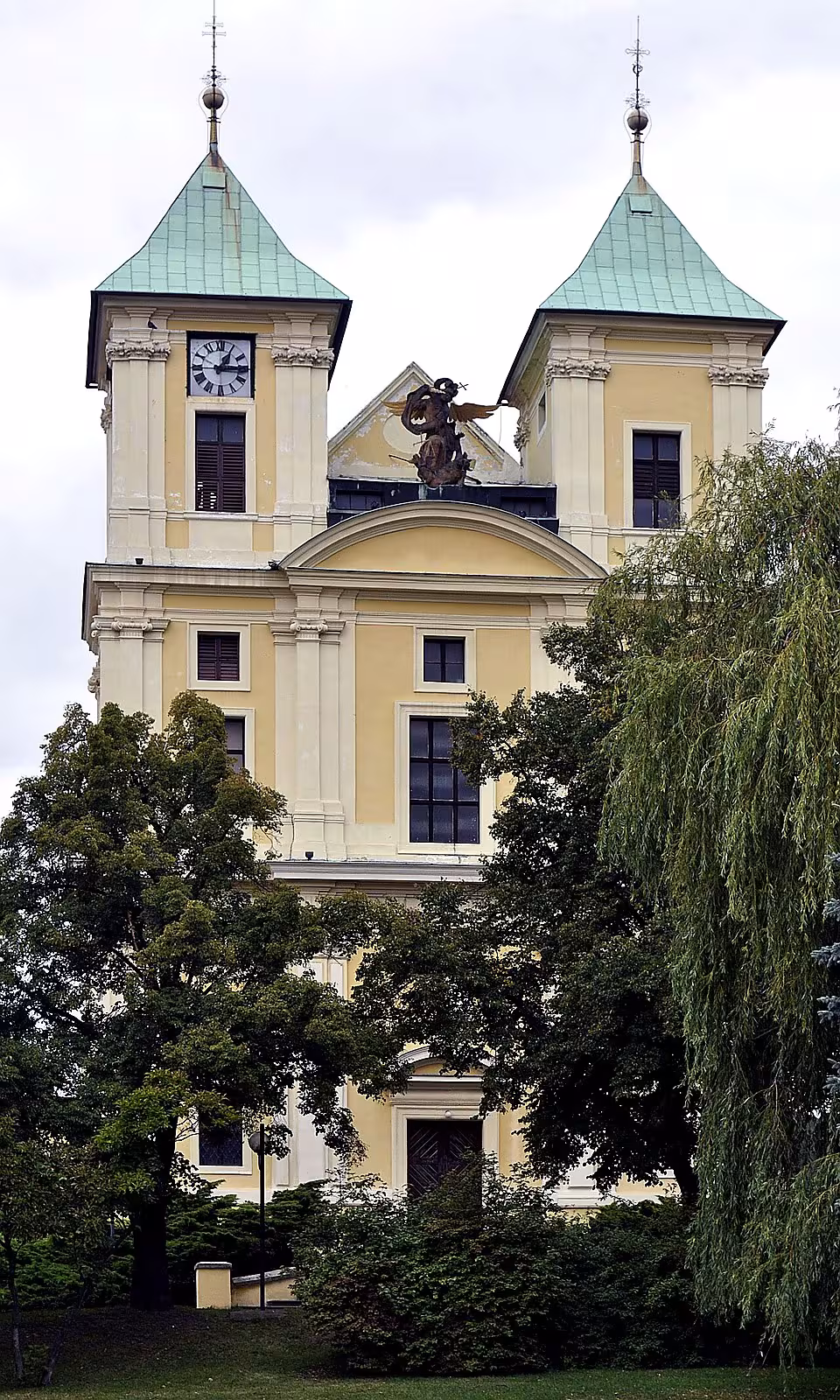 Kostel svatého Michaela archanděla v Litvínově