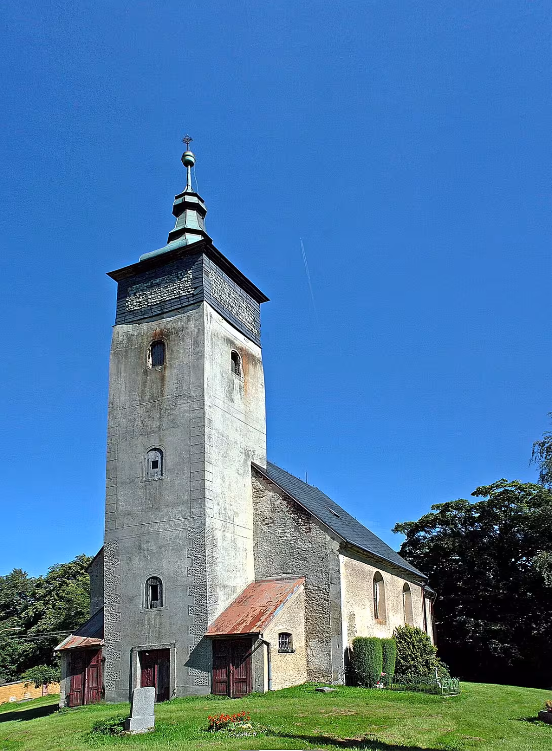 Kostel svatého Petra a Pavla (Ludvíkov pod Smrkem)