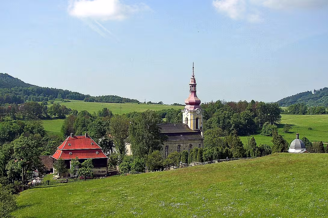 Kostel svatého Petra a Pavla (Volfartice)