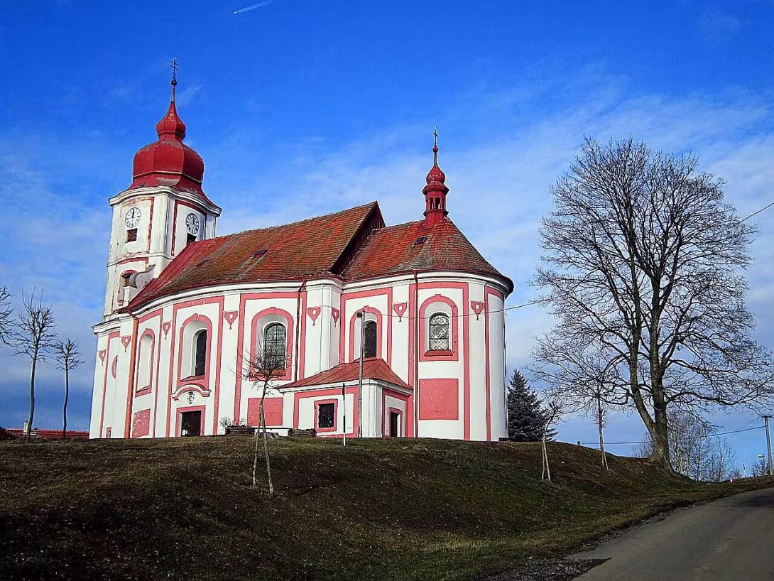 Kostel svatého Petra a Pavla (Líšťany)