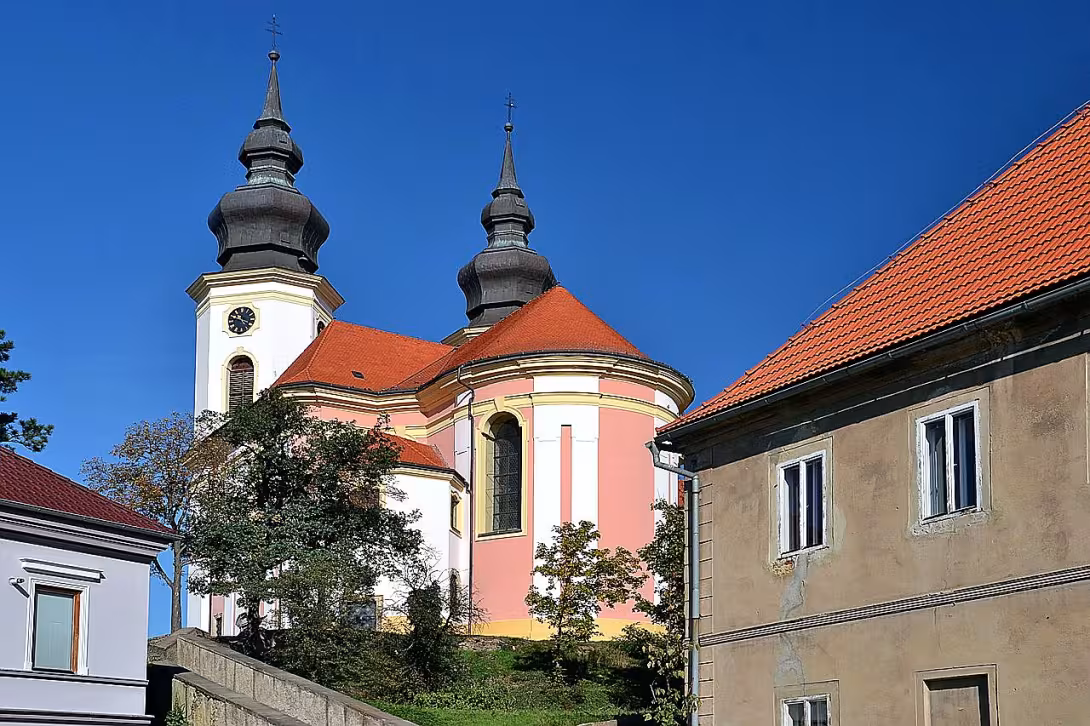 Kostel svatého Petra a Pavla (Březno)