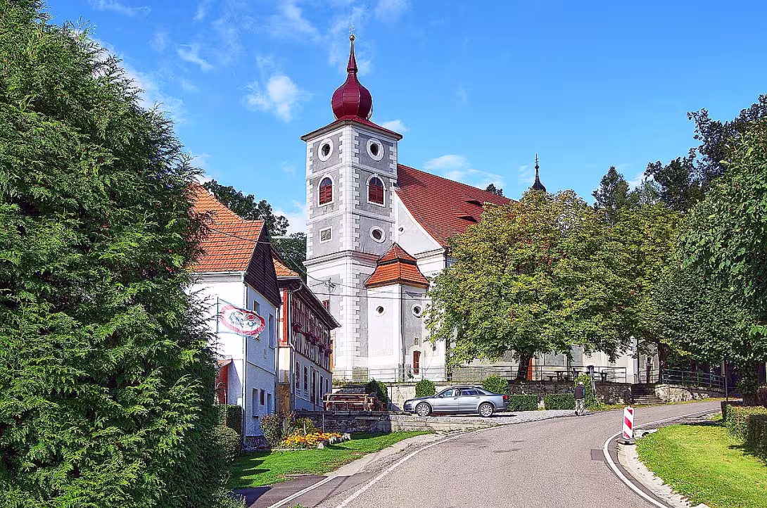 Kostel svatého Petra a Pavla (Kostelní Bříza)