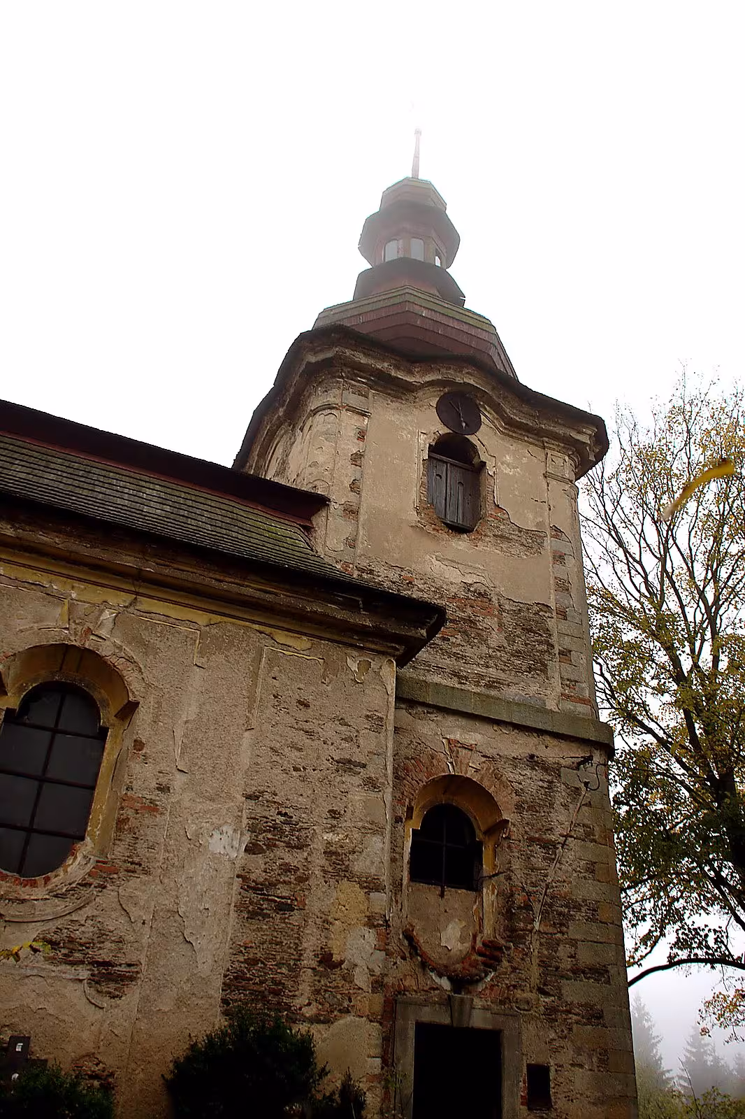 Kostel svatého Vavřince (Komárov)