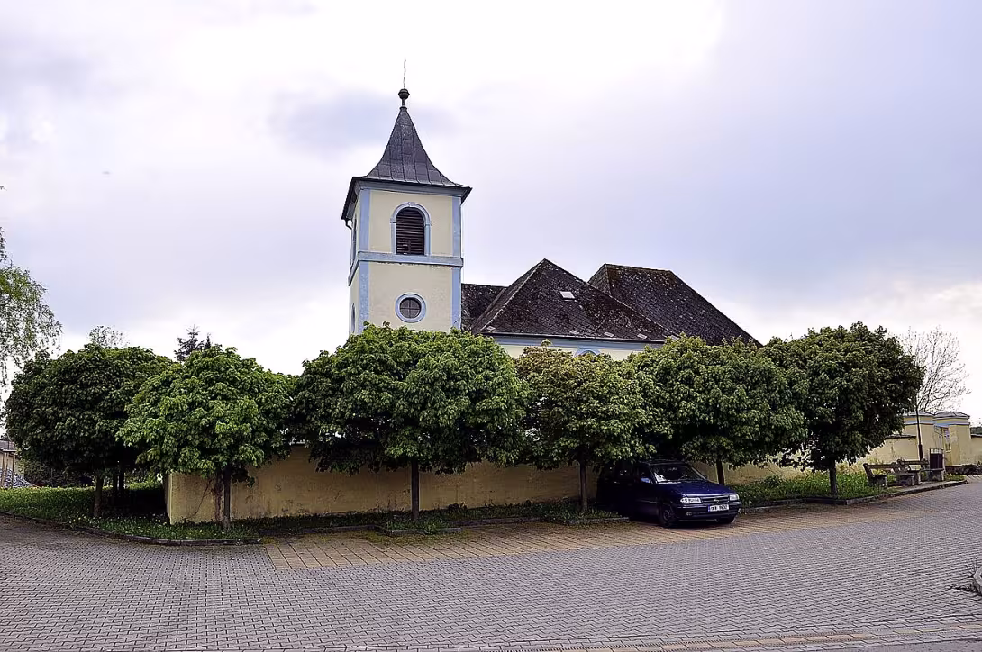 Kostel svatého Vavřince (Žákava)