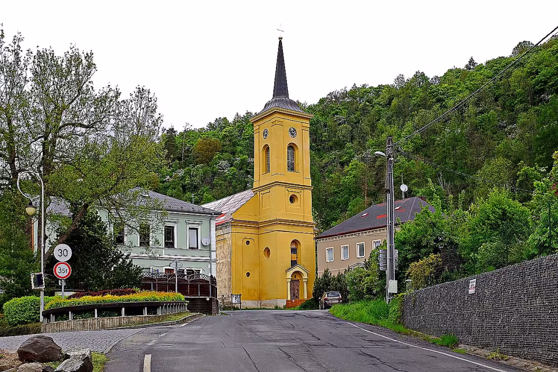 Kostel svatého Václava (Radošov)
